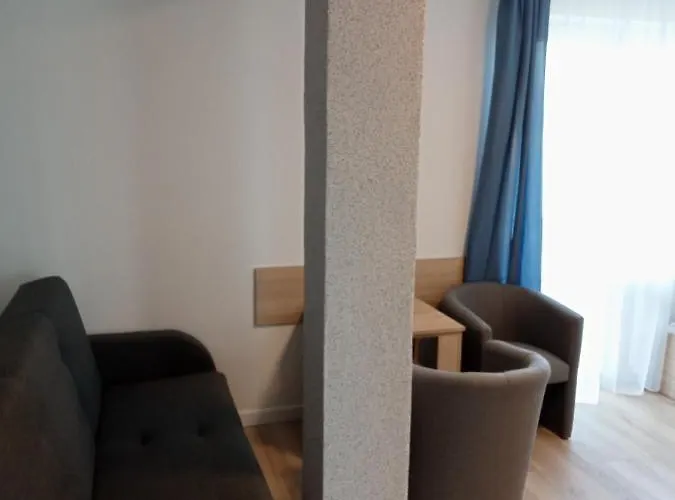 Selavi Проживание в семье *